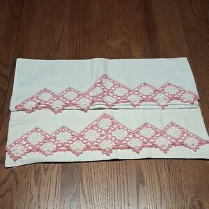 Set of 2 beautiful crocheted/tatted pillow cases.